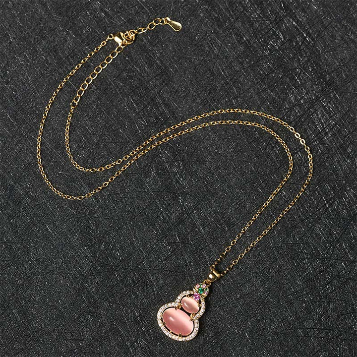 Buddha Stones Pendentif en calcédoine rose en forme de gourde, symbole d'optimisme. - image 4