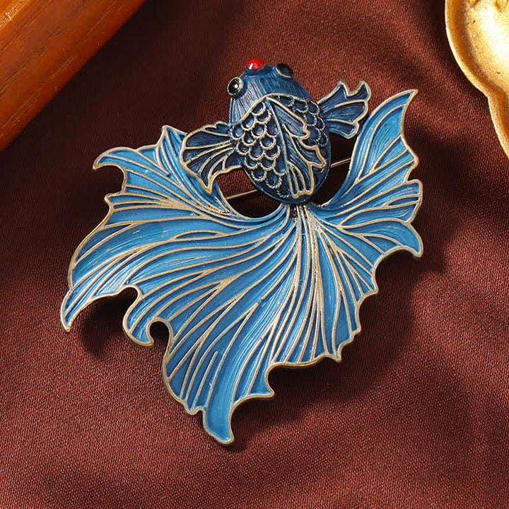 Buddha Stones Broche de poisson Koi bleue élégante en émail cloisonné - Poisson rouge bleu 4*5,5 cm - image 0