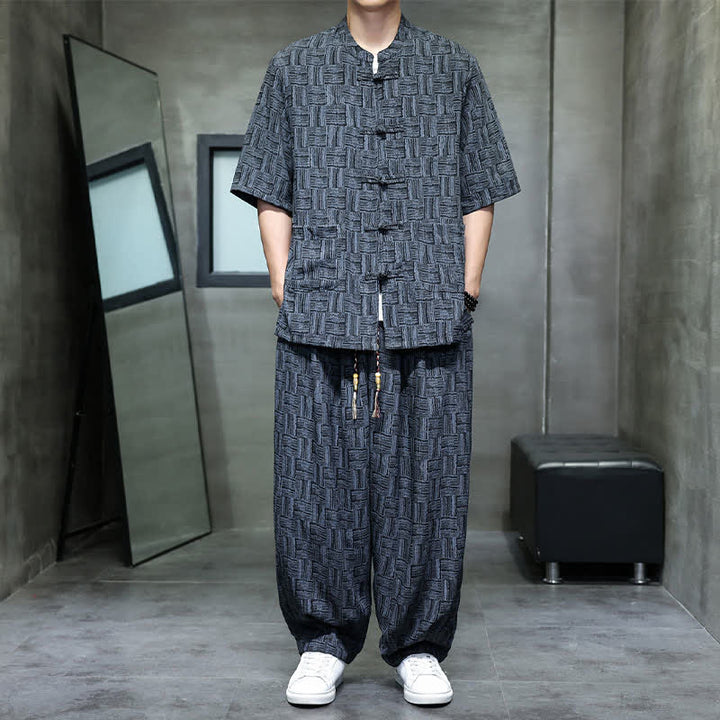 Buddha Stones Ensemble homme 2 pièces : chemise à manches courtes à col mandarin et boutons brandebourg, style géométrique, pantalon harem avec poches. - image 1