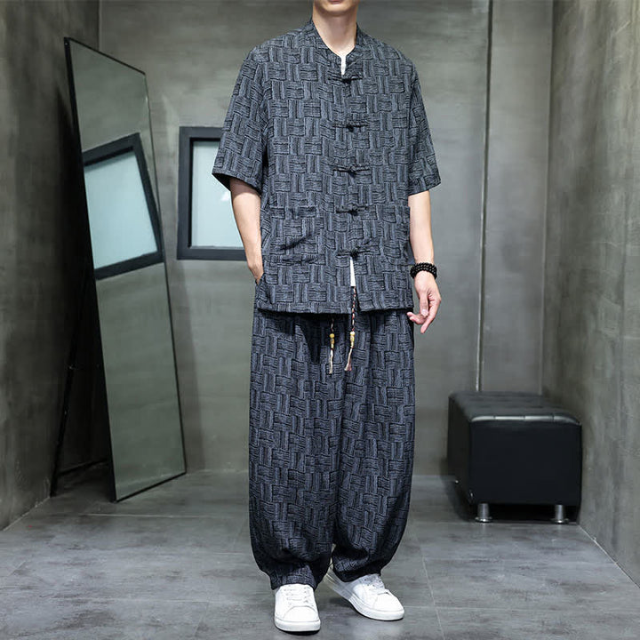 Buddha Stones Ensemble homme 2 pièces : chemise à manches courtes à col mandarin et boutons brandebourg, style géométrique, pantalon harem avec poches. - image 3