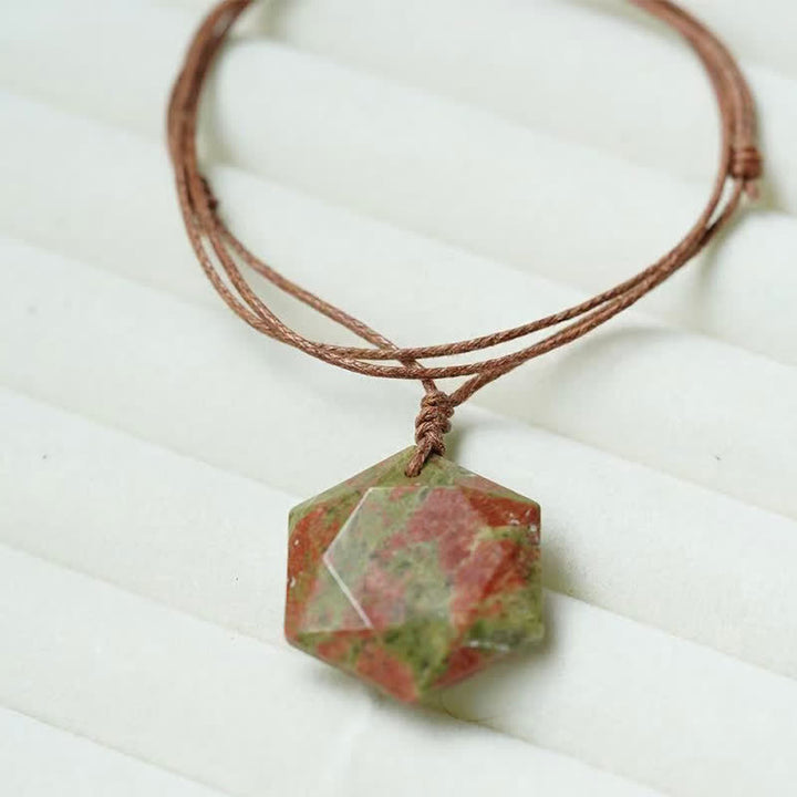 Buddha Stones Collier pendentif en agate indienne, quartz clair et améthyste sculptés en forme d'étoile de David, symbole de guérison. - Unakite - image 24