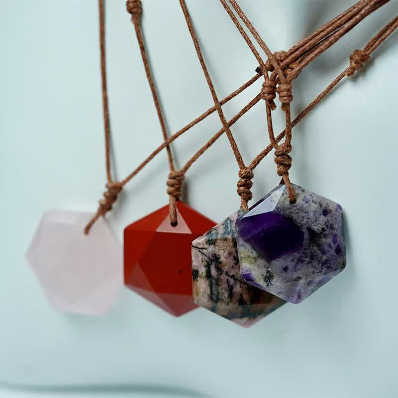 Buddha Stones Collier pendentif en agate indienne, quartz clair et améthyste sculptés en forme d'étoile de David, symbole de guérison. - image 30