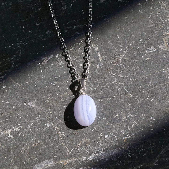 Buddha Stones Collier pendentif en agate dentelle bleue naturelle et cristalline, chaîne et pendentif. - image 3