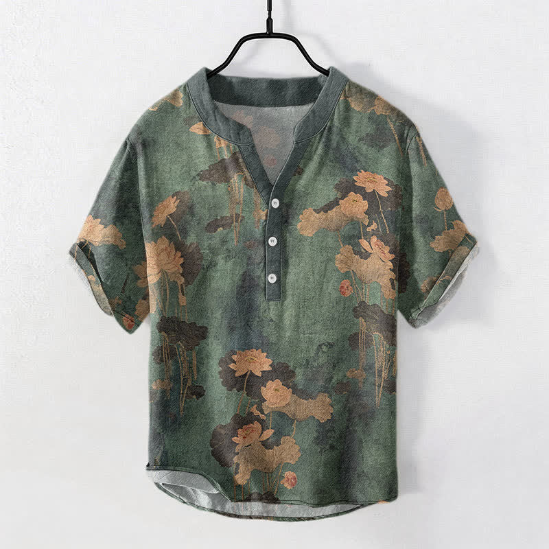 Buddha Stones Chemise homme à manches courtes et demi-boutonnée en coton à motif floral lotus - Vert olive foncé - US/UK/AU50，EU60 (5XL) - image 0