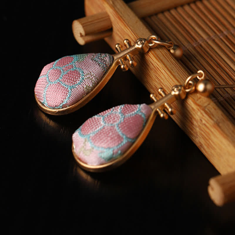 Buddha Stones Boucles d'oreilles artisanales en forme de larme, motif floral en brocart Song, harmonie en brocart. - image 7