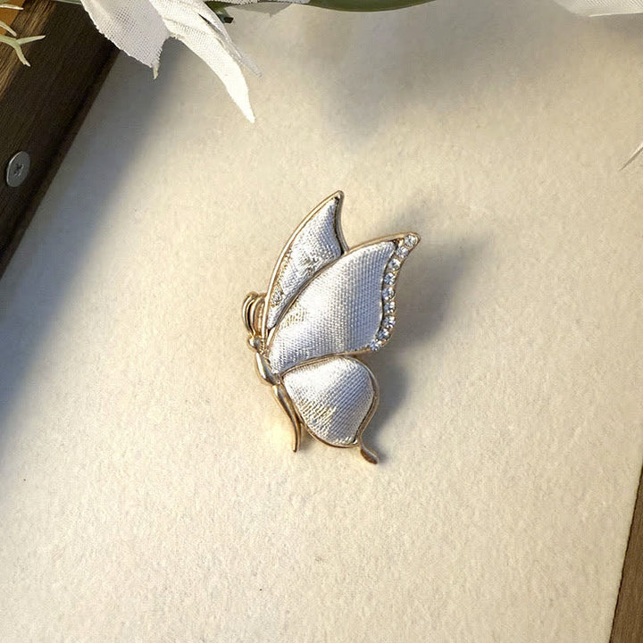 Buddha Stones Broche papillon artisanale en alliage à effet changeant de ton, ornée de strass. - Papillon (Transformation ♥ Amour) - Blanc - Brocart Chant (Prospérité♥Harmonie) - image 8