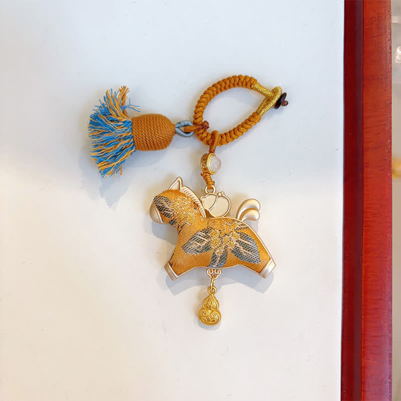 Buddha Stones Porte-clés porte-bonheur à pompon du zodiaque chinois, fait main et brodé Song Brocade - Cheval - Jaune - image 30