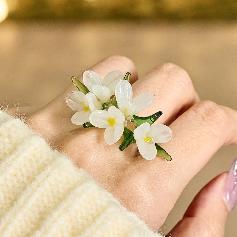 Buddha Stones Bague de sagesse en fleur de poirier Liuli - Fleur de poirier blanche (la couleur, la forme et la taille peuvent varier) - image 0