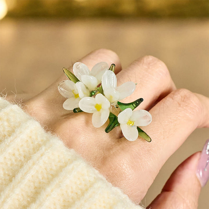 Buddha Stones Bague de sagesse en fleur de poirier Liuli - Fleur de poirier blanche (la couleur, la forme et la taille peuvent varier) - image 0