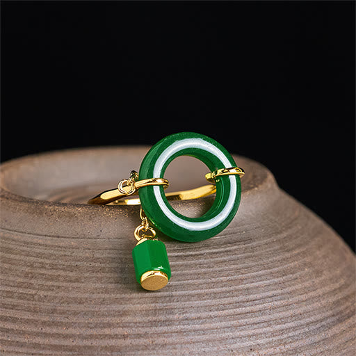 Buddha Stones Bague de force à motif boucle de paix en calcédoine verte - Calcédoine verte (US 7) - image 0