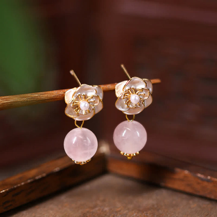Buddha Stones Boucles d'oreilles pendantes en quartz rose camélia, symbole d'énergie bienveillante - Boucles d'oreilles pendantes en quartz rose camélia - Quartz rose (Amour ♥ Amour de soi) - image 0