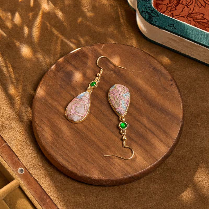 Buddha Stones Boucles d'oreilles pendantes en soie artisanale, motifs colorés harmonieux - image 3