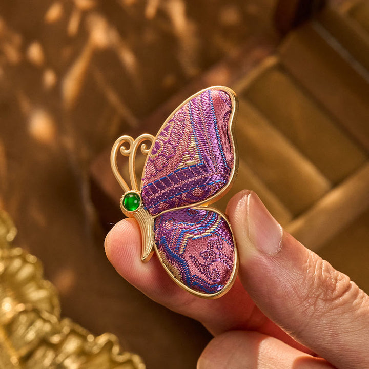 Buddha Stones Broche chinoise neuve, brodée de brocart violet, ornée d'un papillon et confectionnée à la main. - image 3
