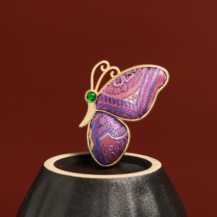 Buddha Stones Broche chinoise neuve, brodée de brocart violet, ornée d'un papillon et confectionnée à la main. - image 2