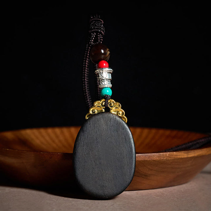 Buddha Stones Collier ovale tribal fait main en bois d'ébène « Sagesse » - image 2