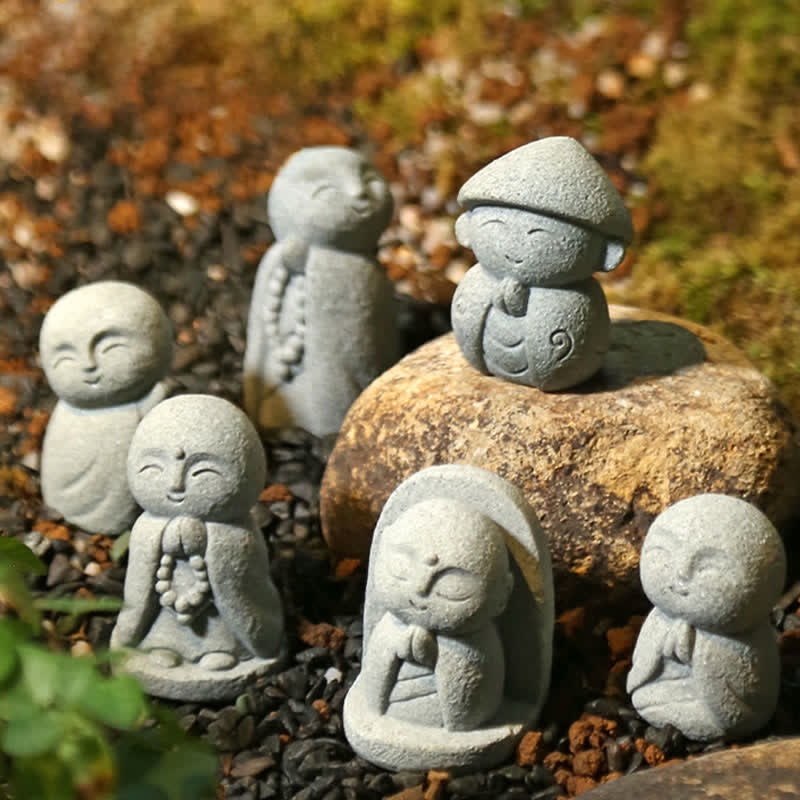 Buddha Stones Petite statue de prière en résine représentant le Bouddha Ksitigarbha, symbole de méditation et de compassion. - image 0