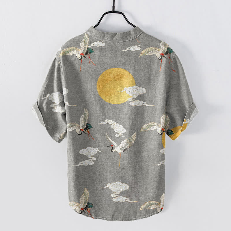 Buddha Stones Chemise homme à manches courtes et demi-boutonnée en coton à motif grue, nuage et soleil - image 1