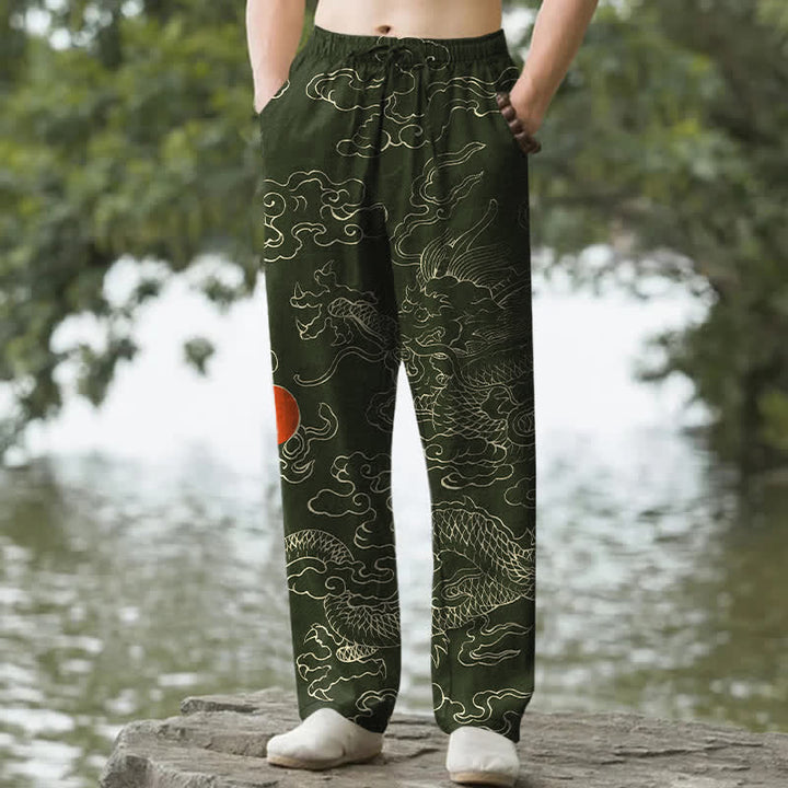 Buddha Stones Pantalon fuselé pour homme avec poches, motif dragon volant en coton poursuivant le soleil - Vert olive foncé - US/UK/AU50，EU60 (5XL) - image 0
