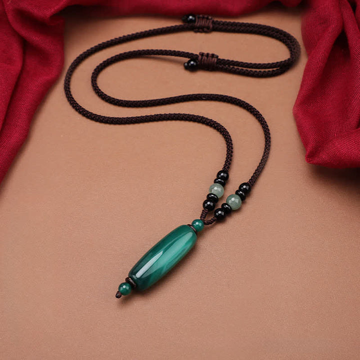 Buddha Stones Collier pendentif ovale tressé en agate verte et agate rouge - Agate verte naturelle (la couleur peut varier) - image 0