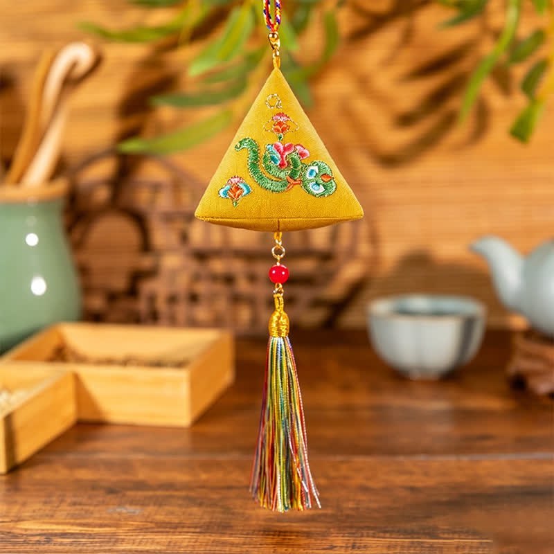 Buddha Stones Broderie Zongzi Triangle Scorpion Décoration Animal Mignon - Serpent jaune-vert - image 9