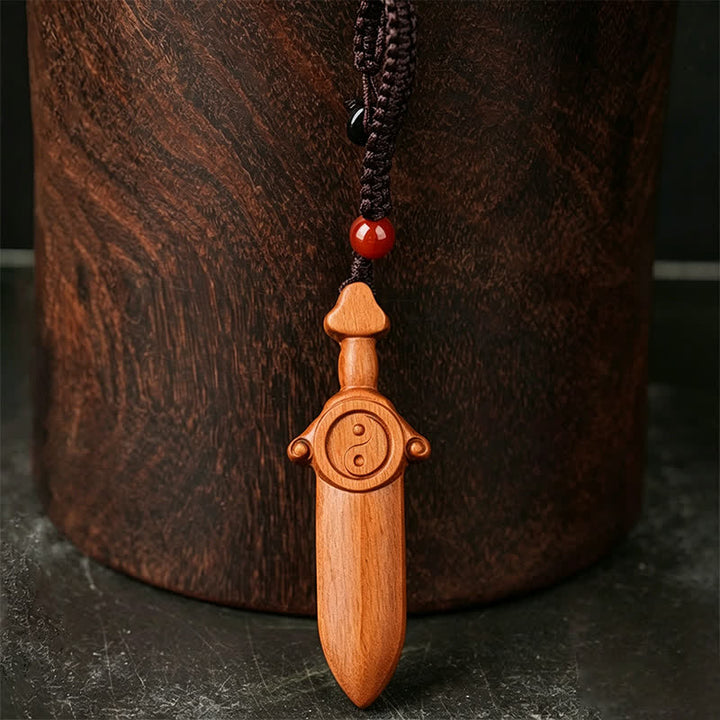 Buddha Stones Porte-clés en bois de jujubier avec épée gravée représentant l'équilibre Yin Yang - image 1
