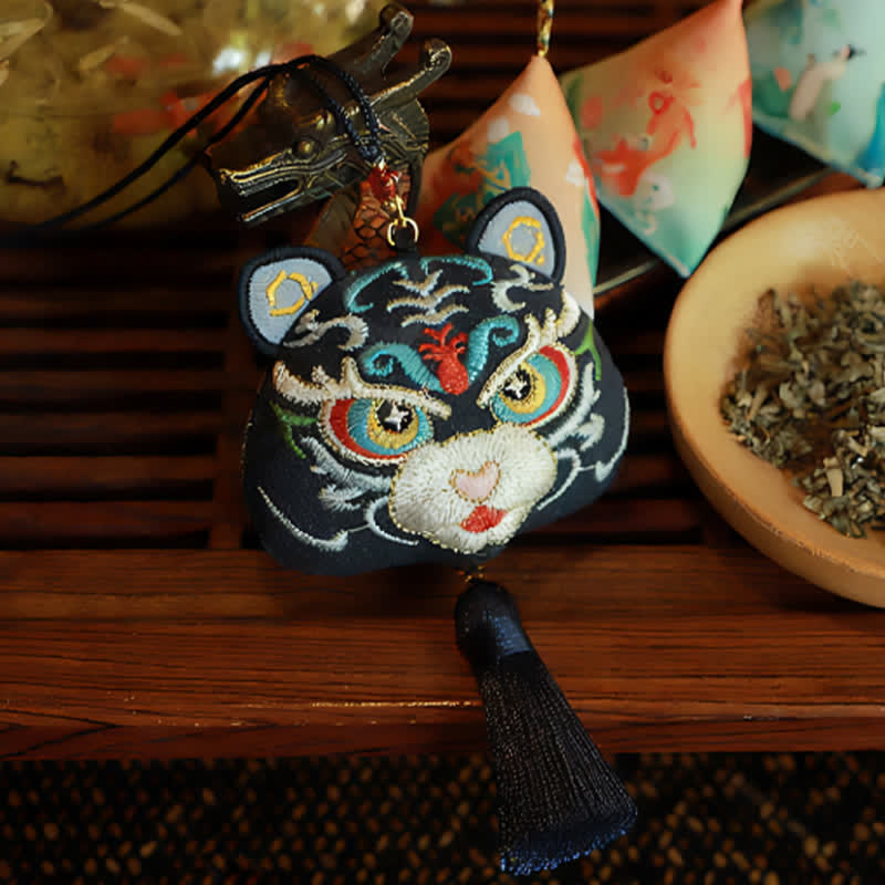 Buddha Stones Décoration chinoise brodée dragon et tigre à pompon, symbole de chance et d'animaux mignons - image 10