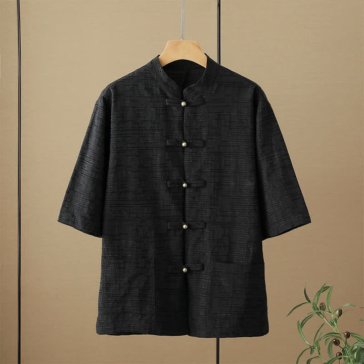 Buddha Stones Chemises d'été décontractées pour hommes, style Tang, col mandarin, boutons brandebourg, manches trois-quarts, poches - Noir - US/UK/AU48，EU58 (6XL) - image 2