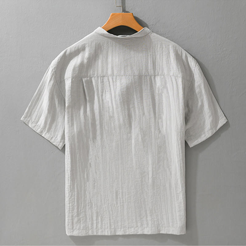 Buddha Stones Chemise d'été décontractée pour homme, col mandarin, demi-boutons, manches courtes, couleur unie, avec poche décorative - image 1