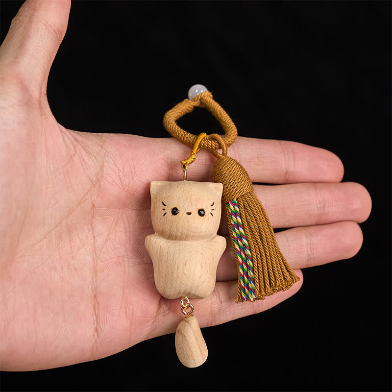 Buddha Stones Porte-clés chat porte-bonheur en bois de hêtre, pompon fait main - image 4