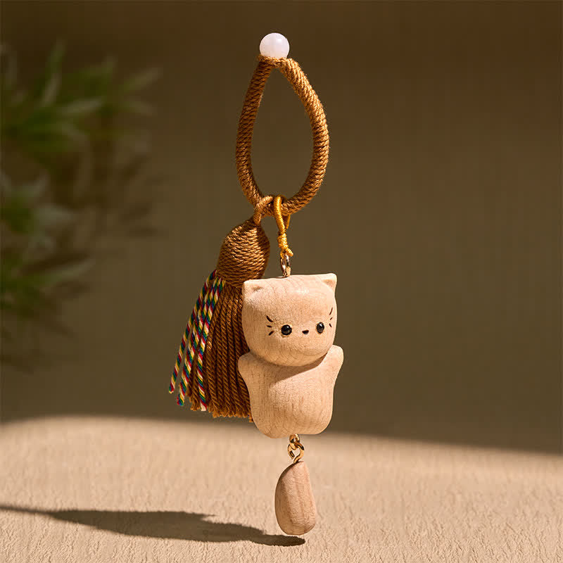 Buddha Stones Porte-clés chat porte-bonheur en bois de hêtre, pompon fait main - image 2