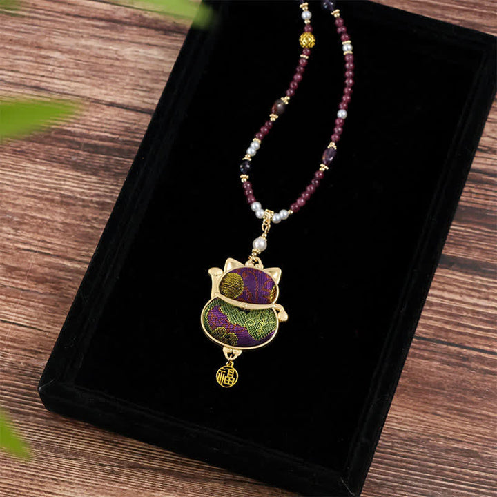 Buddha Stones Collier porte-bonheur en brocart Song, motif chat Fu, symbole de chance et de bénédiction - Collier chat (Même ton – motif variable) - image 0