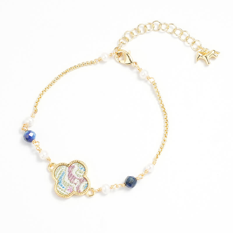 Buddha Stones Bracelet ajustable en cuivre orné de perles et de brocart Song à quatre feuilles, symbole de pureté et de trèfle à quatre feuilles - Trèfle à quatre feuilles (même teinte – motif variable) - image 0