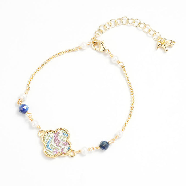 Buddha Stones Bracelet ajustable en cuivre orné de perles et de brocart Song à quatre feuilles, symbole de pureté et de trèfle à quatre feuilles - Trèfle à quatre feuilles (même teinte – motif variable) - image 0
