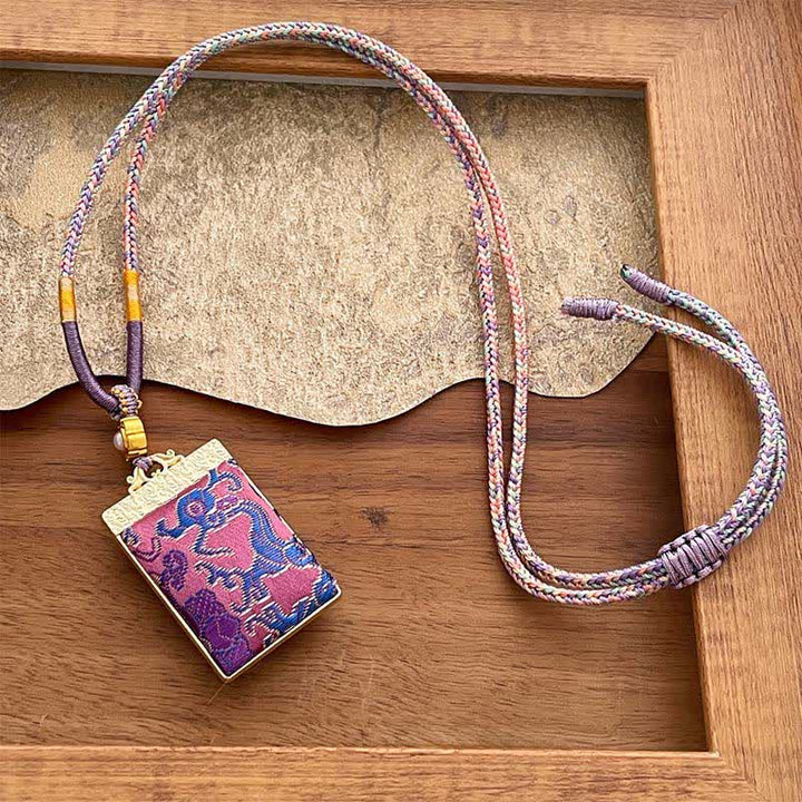 Buddha Stones Collier rectangulaire tressé à motif floral en brocart Song Harmony - Violet (même teinte – motif variable) - image 1