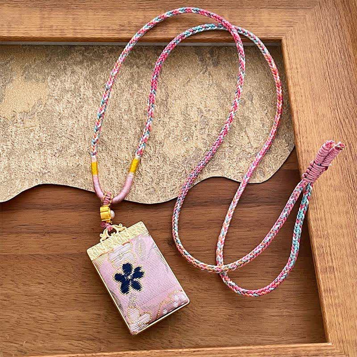 Buddha Stones Collier rectangulaire tressé à motif floral en brocart Song Harmony - Rose (même teinte – motif variable) - image 7