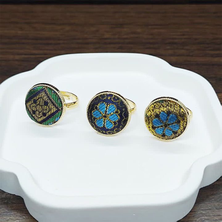 Buddha Stones Bague ronde ajustable en brocart à motif floral fait main, ornée d'un symbole de bénédiction - image 12
