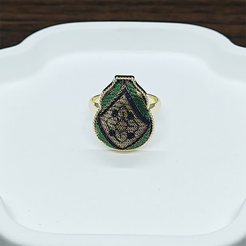Buddha Stones Bague ajustable de style chinois vintage en brocart Song en forme de gourde, symbole de bénédiction - Vert doré (même teinte – motif variable) - Réglable (Ouvert) - image 8