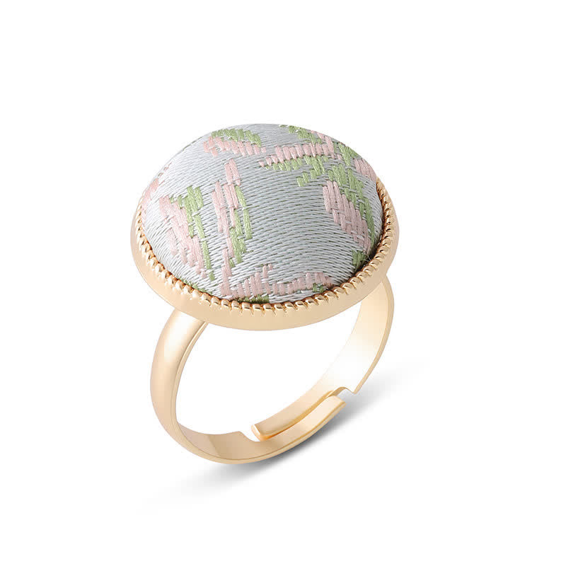 Buddha Stones Bague ronde élégante brodée en brocart Song - Blanc (même teinte – motif variable) - image 19