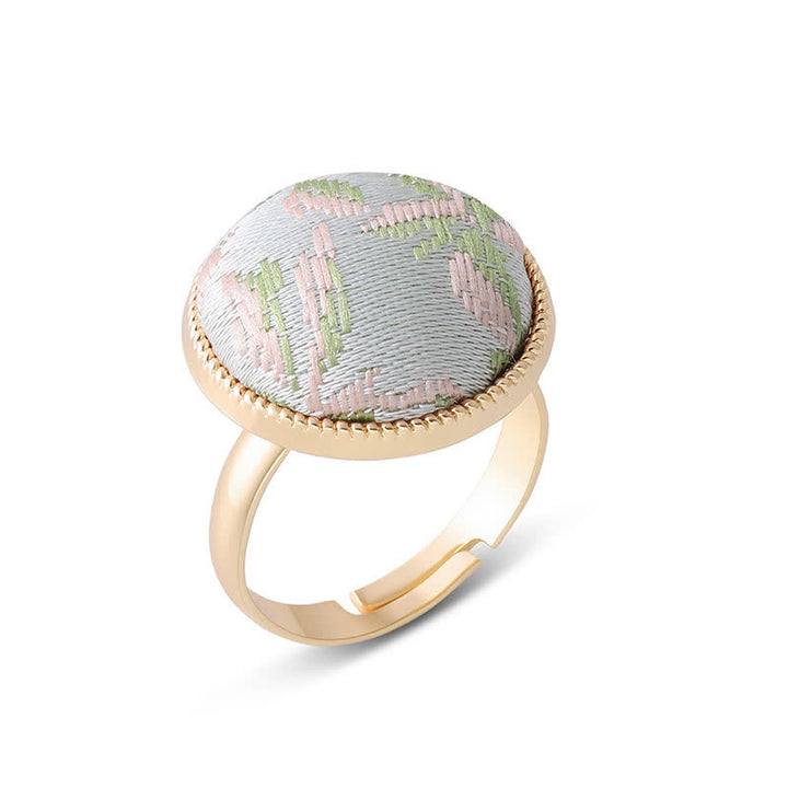 Buddha Stones Bague ronde élégante brodée en brocart Song - Blanc (même teinte – motif variable) - image 19