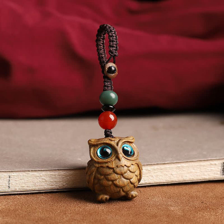 Buddha Stones Porte-clés tressés sculptés à la main en bois de santal vert représentant un hibou serein - Porte-clés - Bois de santal vert (Énergie calme ♥ Équilibre spirituel) - image 0