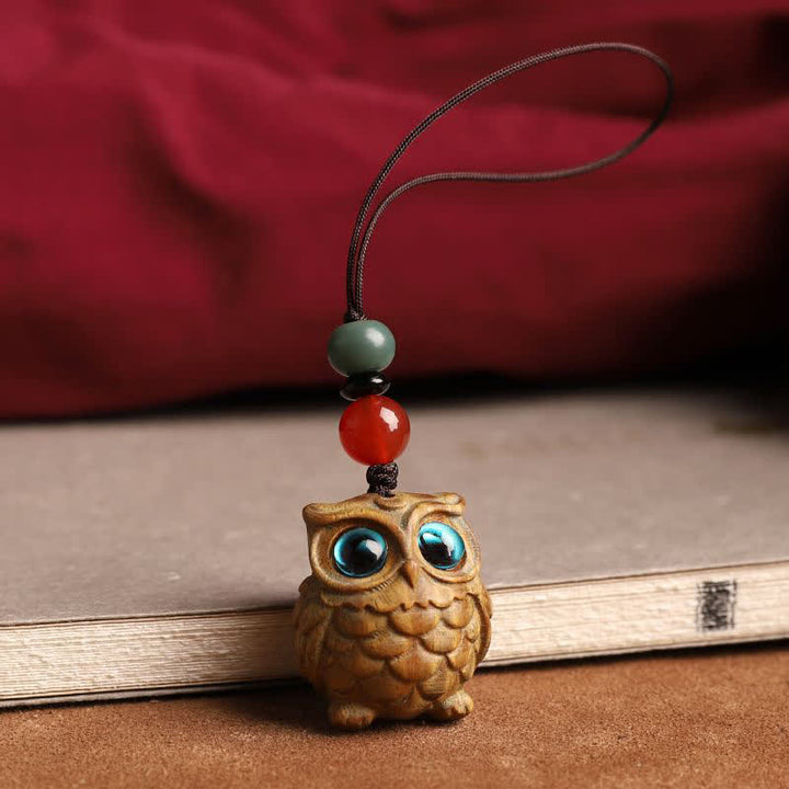 Buddha Stones Porte-clés tressés sculptés à la main en bois de santal vert représentant un hibou serein - Décoration suspendue - Bois de santal vert (Énergie calme ♥ Équilibre spirituel) - image 9