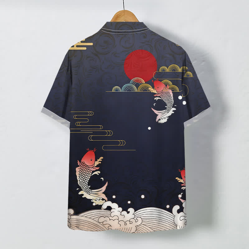 Buddha Stones Chemise à manches courtes respirante pour homme, motif vagues de carpes koï rouges et soleil rouge - image 1