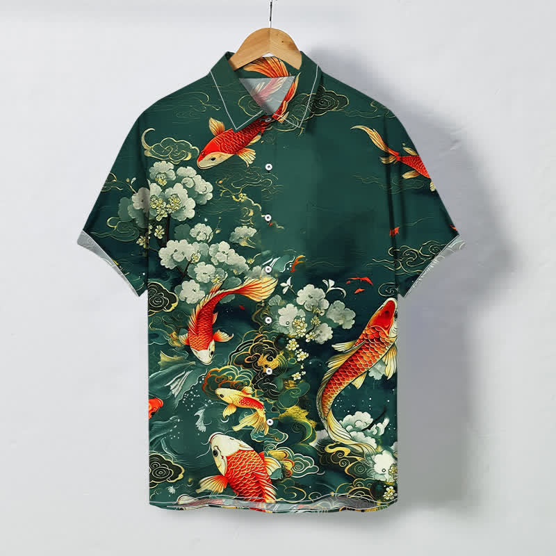 Buddha Stones Chemise à manches courtes pour homme, infroissable, avec boutons et motif floral blanc, ornée de carpes koï rouges et de vagues. - Vert forêt - US/UK/AU48，EU58 (4XL) - image 0