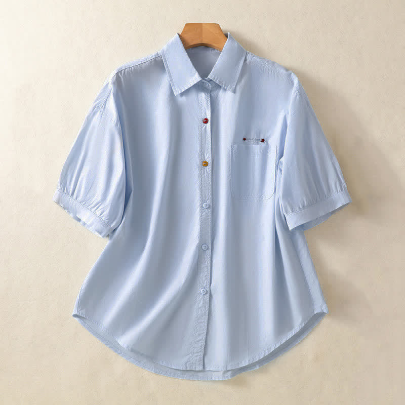 Buddha Stones Chemises d'été minimalistes et décontractées à manches courtes pour femmes, boutonnées, unies, avec poche plaquée - Bleu clair - US8-10, UK/AU12-14, EU40-42 (2XL) - image 0
