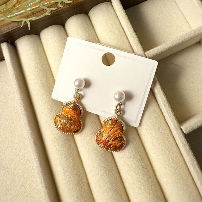 Buddha Stones Boucles d'oreilles pendantes artisanales Song Brocade Pearl Gourde Healing Stud Stud Earrings - Orange (même teinte – motif variable) - image 7
