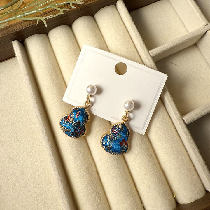 Buddha Stones Boucles d'oreilles pendantes artisanales Song Brocade Pearl Gourde Healing Stud Stud Earrings - Bleu lac (même teinte – motif variable) - image 8