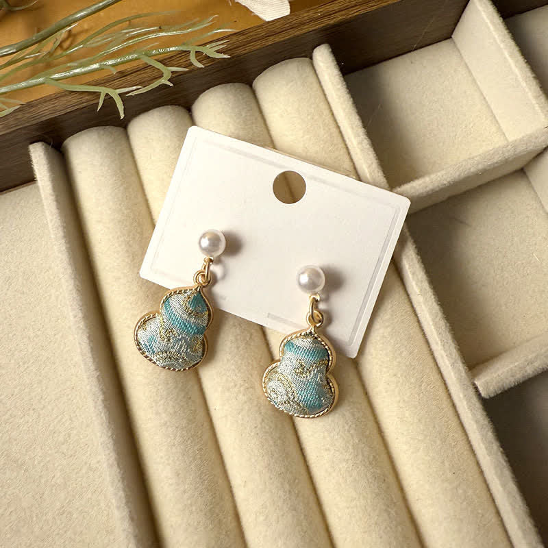 Buddha Stones Boucles d'oreilles pendantes artisanales Song Brocade Pearl Gourde Healing Stud Stud Earrings - Bleu (même teinte – motif variable) - image 0