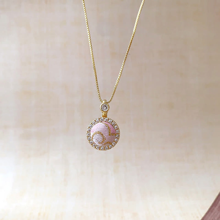 Buddha Stones Collier porte-bonheur Song Brocade en cuivre et coquillage en forme de cœur et de feuille de ginkgo - Rond rotatif (même teinte – motif variable) - image 7
