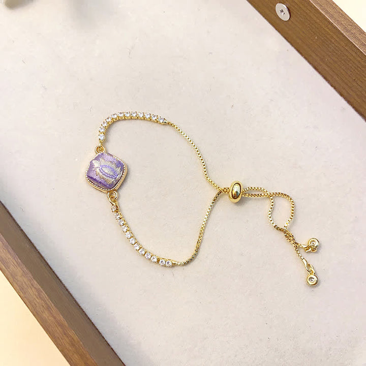 Buddha Stones Bracelet carré ajustable en brocart Copper Luck Song - Violet clair (même teinte – motif variable) - image 1