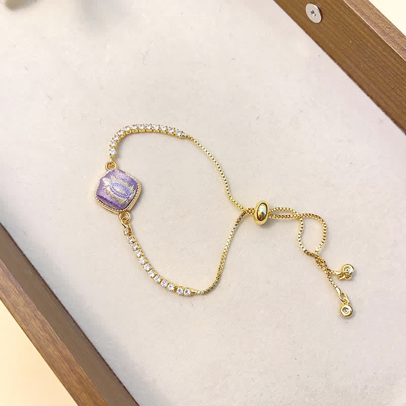 Buddha Stones Bracelet carré ajustable en brocart Copper Luck Song - Violet clair (même teinte – motif variable) - image 5